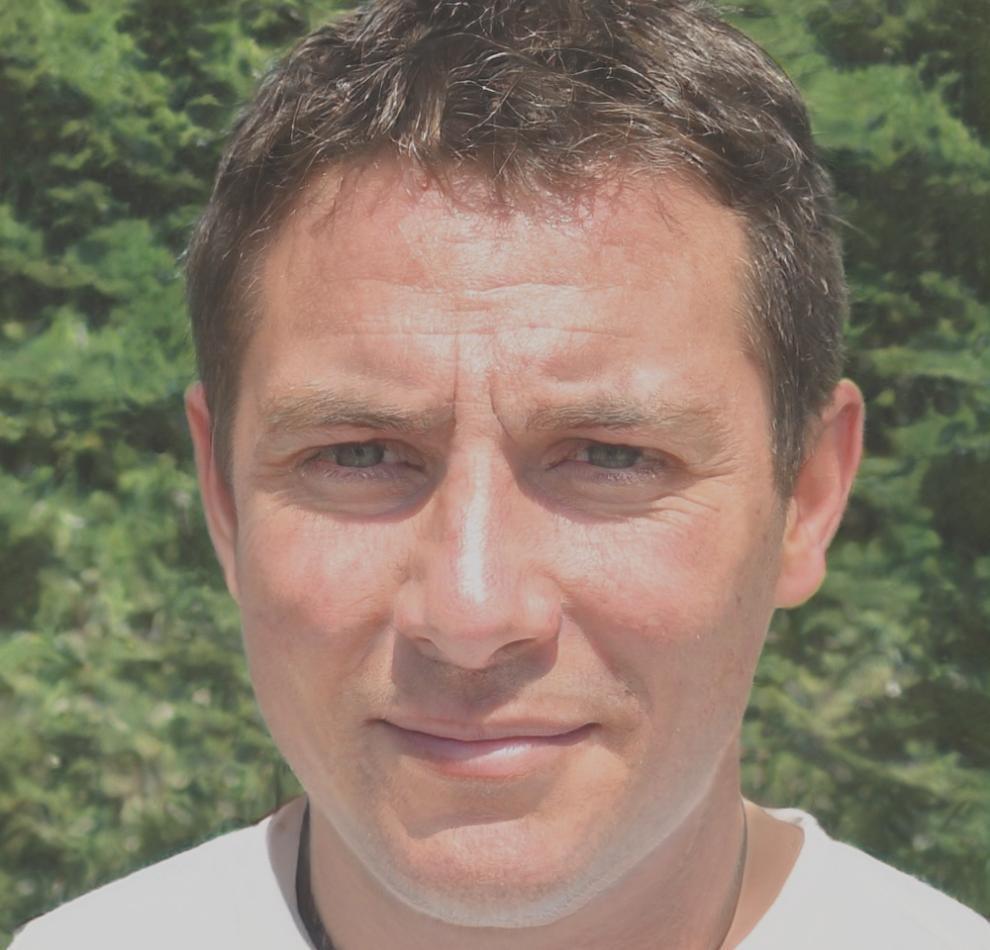 Portrait de notre expert en stratégie marketing financière